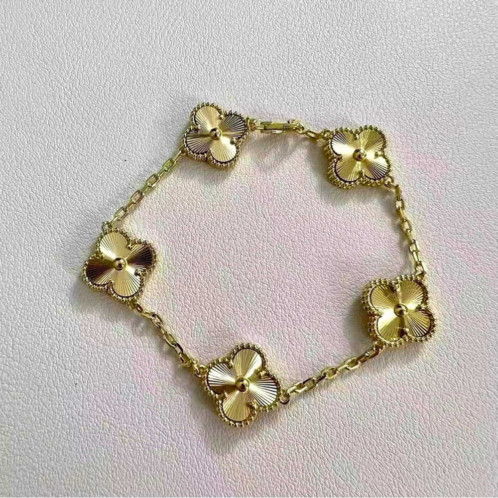 S925 Sterling Silver 18k Gold fashion Foil laser flower bracelet.